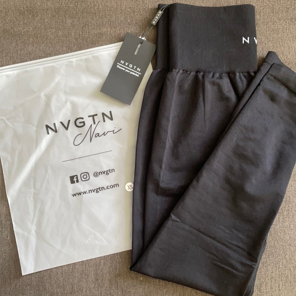 NVTGN Black Solid Leggings XS